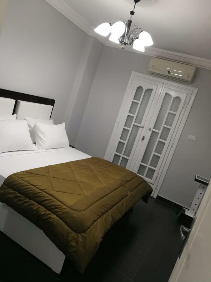 Lovely Apartment With Side Sea View Located In The Heart Of The Alessandria Esterno foto
