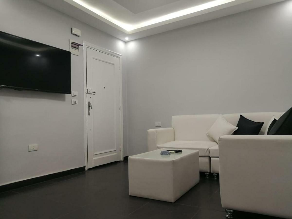 Lovely Apartment With Side Sea View Located In The Heart Of The Alessandria Esterno foto